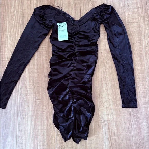 Zara Black Velvet Dress - Picture 1 of 2